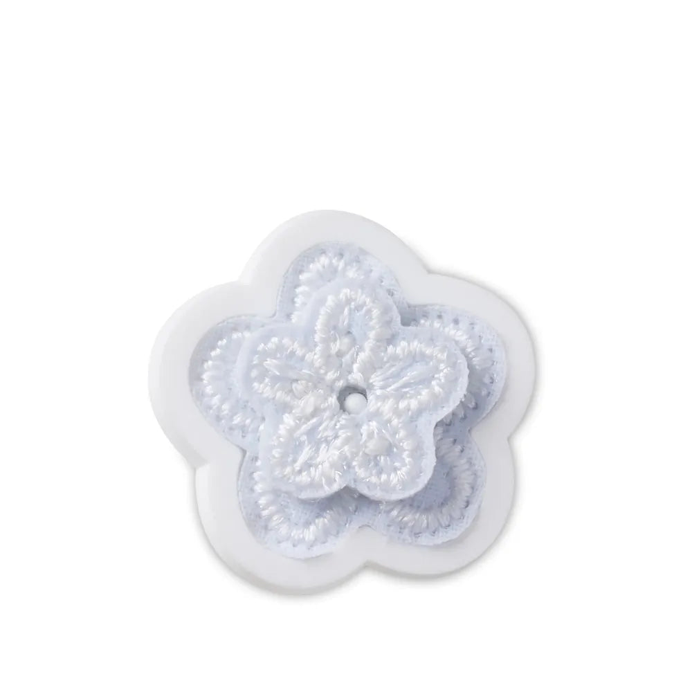 Jibbitz™ Charm Elegant White Floral 2